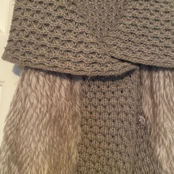 Vintage America Gray Knit Vest - Picture 4 of 7